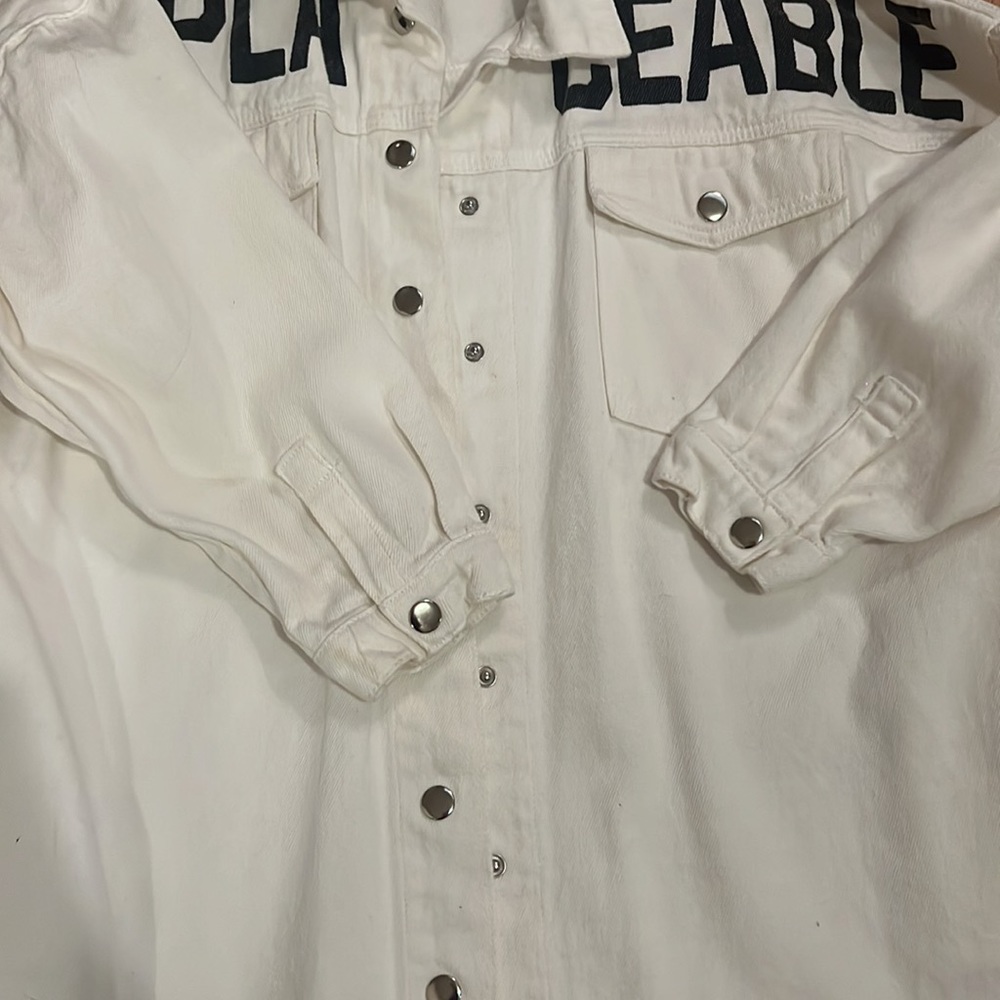 Irreplaceable Jean-like jacket - Picture 3 of 4